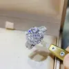 Anillo de Moissanita de 3 Quilates Plata S925 Montura Redonda Ocho Corazones Ocho Flechas Anillo de Moissanita de Color Venta Caliente Transfronteriza Europea y Americana