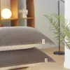 2026 Novo Modelo Algodão Puro Grau A Gaze Toalha de Travesseiro Têxtil para Casa Roupa de Cama Capa de Travesseiro Resistente à Sujeira Cor Sólida