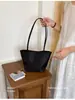 Bolso tote de nailon de nicho coreano para mujer, gran capacidad, nuevo modelo 2026, bolso cubo ligero para el día a día, bolso de hombro para mujer