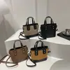 Bolso de Mano Pequeño de Nicho Estilo Coreano para Mujer 2025 Invierno Nuevo Bolso Acolchado Elegante Bolso Cruzado Bolso Cubo para Mujer