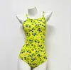 Traje de baño de una sola capa para mujer, estilo de natación profesional, diseño dulce y juvenil, pieza única simple y estilizada, adecuado para entrenamiento en piscina, competición y uso estudiantil.