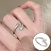 Anéis Minimalistas Foscos Escovados Empilháveis para Mulheres, Modernos Versáteis Design de Nicho Único Anéis Abertos Anéis para o Dedo Indicador Tendência