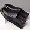 Sapatos Casuais de Couro Masculinos, Sapatos de Negócios Masculinos, Sapatos Casuais Masculinos Respiráveis de Encaixe para o Verão, Sapatos Vazados com Solado de Borracha