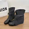 Botines Planos Retro Negros Más Vendidos para Mujer Verano 2026 Nuevos Versátiles con Faldas Aumentan la Altura Ocultos Adelgazantes Botines Cortos