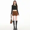 Saia feminina de camurça para o outono, estilo retrô americano, cintura alta, fenda lateral, saia-calça justa curta, cor preta e café