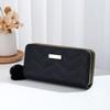 Cartera de doble capa con bola de pelo sencilla y bordada con tarjetero largo y doble cremallera