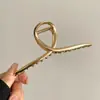 Pinzas para el cabello de alta gama para mujer para la parte posterior de la cabeza, exquisitas pinzas de garra de perla para el día a día, elegantes pinzas de tiburón para salir, venta al por mayor de artículos pequeños de Yiwu