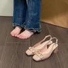 Sandálias Femininas da Moda Estilo Fada de Bico Quadrado Fechado para o Verão 2025 Nova Moda Versátil Design de Nicho Sapatos Femininos