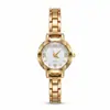 Relógio de Pulso Popular Feminino Transfronteiriço de Quartzo com Pulseira de Aço Dourado, Mostrador Redondo Pequeno, Ponteiros Romanos, Luxo Leve, Versátil para o Dia a Dia, Relógio Único Elegante