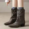 Botas western 2026 de cano curto com salto grosso empilhado, botas de bico fino com rebites, botas femininas de cano largo, estilo punk novo de motocicleta da moda
