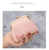 Fabricante directo de monederos vintage de clip, monederos de mujer de piel sintética, mini bolsas para guardar monedas y llaves al por mayor