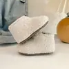 Botas de nieve gruesas forradas de polar para niñas, zapatos de mujer para otoño e invierno 2026, cálidos zapatos de algodón para nieve, botines cortos de algodón peludos