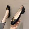 Hebilla metálica Arco del Triunfo punta cuadrada zapatos lazo plano tacón bajo zapatos de mujer zapatos individuales mujer nuevo versátil moderno temperamento