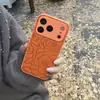 Textura de Cuero de Camelia de Gama Alta Adecuado para Funda de Teléfono Móvil Apple Iphone17Pro Max 16 14/15 Otoño e Invierno Elegante