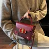 Bolsa de Mão Quadrada Pequena Versátil Popular Transfronteiriça para Mulheres 2025 Inverno Nova Tendência Moda Bolsa de Ombro Único Transversal