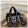 Bolso de lona para mujer, otoño e invierno 2024, nuevo, con estampado de letras en contraste, bandolera colorida, informal, tipo bandolera
