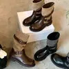 Aumento de altura de 4CM! Fivela de cinto vintage botas de motocicleta para mulheres, estilo de rua outono e inverno salto plataforma botas de garota popular botas de montaria de sola grossa versáteis