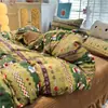 Conjunto de quatro peças estilo princesa Classe A, espesso e quente, de veludo de leite, para cama de casal, conjunto de colcha acolchoada com renda e capa de edredom para outono e inverno