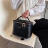 Novo saco cosmético mulheres de grande capacidade PU impermeável saco de higiene portátil de viagem de alto nível batom cosmético saco de armazenamento cosmético