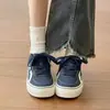 Tênis brancos de sola grossa femininos 2026 novo estilo de nicho de primavera não repetitivo mocassins casuais