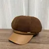 Novo chapéu octogonal feminino de outono estilo americano com aba de couro, chapéu de pintor que faz o rosto parecer menor, boné newsboy versátil e moderno