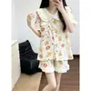 Pijama de dos piezas de verano para niñas, estilo japonés dulce con cuello de muñeca de estrellas y luna, manga corta y shorts