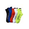 Calcetines de tubo medio para hombre, calcetines deportivos de algodón con letras, desodorantes para correr, ciclismo, fitness, baloncesto, comercio exterior, medias transfronterizas