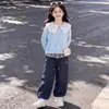 Conjunto de Roupa Estilo College 2026 Primavera e Outono Novo Design Camisa de Boneca para Meninas Moletom de Manga Longa com Calça Casual de Pernas Largas