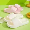 Sandálias de Encaixe Eva com Solado Grosso Modelo Novo 2026 Atacado, Ultra Confortáveis, Silenciosas, Antiderrapantes, Resistentes ao Desgaste, Estilo Casal, Chinelos de Verão Femininos