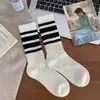 Meias Zhuji Masculinas e Femininas Meias Longas Algodão Penteado Sem Costura Meio da Panturrilha Amazon Cross-Border Meias Femininas Casuais Esportivas Meias de Algodão Modernas