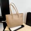 Bolso de mano texturizado de gran capacidad para mujer, nuevo bolso de hombro informal para mujer, bolso de mano portátil para el invierno, 2025