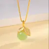 Collar de perlas de imitación de jade Hetian con colgante de hoja, nicho, simple, lujo, diseño de microdiamantes, cadena para la clavícula