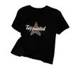 Camiseta Negra de Hombro Normal Manga Corta para Mujer Verano 2026 Nuevo Diseño con Sentido de la Moda Manga Media Única Impresionante Top Delgado