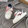 Zapatos de Skate para Mujer 2026 Primavera/Otoño Nuevo Estilo Patrón de Dibujos Animados Moda Iridiscente Deportivos Casuales Versátiles Suela Plana Zapatos Blancos Pequeños