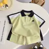 Conjunto de Verão Masculino de Manga Curta, Novas Roupas de Verão, Polo de Cor Contrastante, Conjunto de Duas Peças Moderno para Crianças e Bebês, Elegante e na Moda