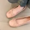 Sapatos de salto baixo estilo francês, sem cadarço, para noite, para mulheres, versáteis com detalhe de laço, bico redondo, couro envernizado e aumento de altura embutido.
