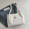 Bolsa de grande capacidade feminina 2024 nova bolsa de ombro de veludo cotelê casual bolsa de pano portátil bolsa de viagem de classe