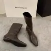 Botas de tornozelo femininas de cano largo, estilo francês versátil de bico quadrado, meia-panturrilha outono/inverno, salto plataforma baixo, design novo retrô, efeito emagrecedor, 2026