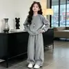 Conjunto Deportivo de Otoño para Niñas 2026 Nuevo Estilo Súper Lindo y Moderno Sudadera Conjunto Casual de Dos Piezas para Primavera y Otoño
