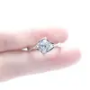 Anillo de Pareja Beso de Ángel Un par de anillos de boda para hombre y mujer sentido de diseño de fabricantes de anillos de nicho al por mayor