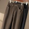 Jeans feminino cropped de perna afunilada, elástico em quatro lados, peça única de veludo espesso, estilo retro Maillard, tubo reto pequeno.