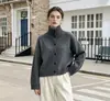 Otoño 2026 Nuevo Suéter de Punto Suave para Mujer Estilo Europeo Cuello Alto Botones Cárdigan Corto Color Sólido Suéter para Mujer