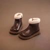 Sapatos de Menina, Botas Curtas Martin para Crianças, Novo Estilo Outono e Inverno 2026, Sapatos de Algodão Quentes com Forro de Lã, Botas de Neve para Bebês de Inverno