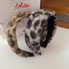 Outono e Inverno Lã de Cordeiro Pelúcia Leopardo Aro de Cabelo Feminino Aba Larga Pressão Superior Craniana Aro de Cabelo Elegante Sentido de Alta Qualidade Cartão de Cabelo Acessório de Cabeça