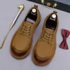 Sapatos masculinos para outono e inverno de 2026, novos sapatos casuais de couro bovino, de cano baixo em couro genuíno, estilo britânico retrô, botas Martin para trabalho