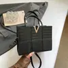 Bolsa casual simples de nicho estilo coreano para mulheres, nova moda primavera 2026 bolsa tiracolo, bolsa de ombro estilo ins