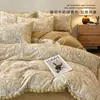 Juego de Ropa de Cama de Leche Gruesa Tallada Cuatro Piezas Más Terciopelo Coral Franela Sábana Funda de Cama Funda de Edredón Ropa de Cama Tres