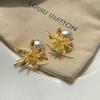 Aretes de Flor Dorada Francesa con Perlas Irregulares para Mujer, Pendientes Exagerados Distintivos, Elegantes Pendientes Europeos y Americanos Vintage de Moda