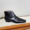 2024 Novas Botas Martin Quadradas de Couro Genuíno de Primeira Camada Salto Grosso Feminino Boca em V Estilo Britânico Slim Botas Curtas de Salto Grosso