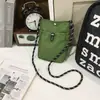 2026 Bolso Cruzado Pequeño de Nailon con Sensación Relajada Nuevo Bolso de Hombro Individual con Personalidad de Moda Ligero Elegante para el Trabajo y los Viajes al Trabajo Bolso de Hombro Inclinado